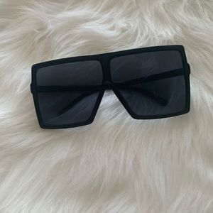 ❌SOLD❌ Oversized glasses